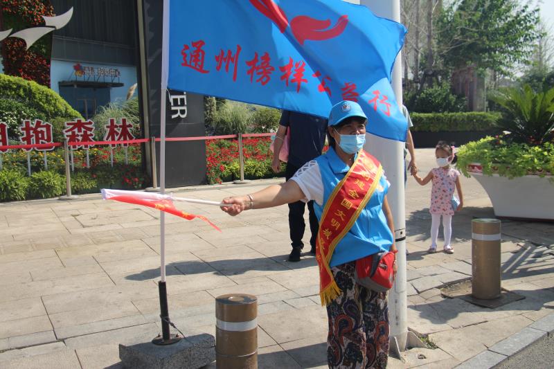 <strong>美女操逼喷水视频免下载</strong>